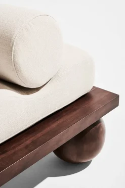 Julia daybed