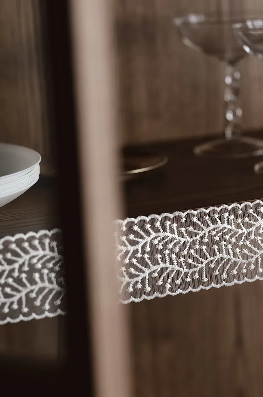 LACIRA LACE