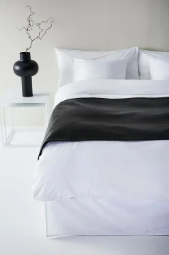LEA sengetæppe i hotelstil 60 cm