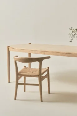 NATTAVAARA ovalt spisebord 90x240 cm